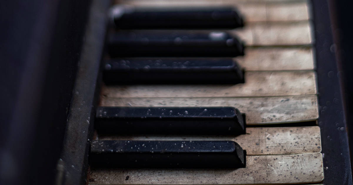 mouldy piano